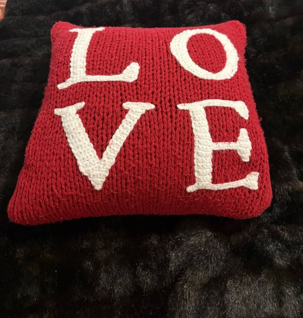 Pottery Barn LOVE Sweater Knit 18" throw pillow ~ Red/White